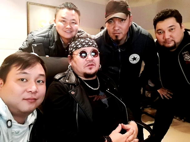 Лхагвасүрэн аавын тухай шинэ дуу дуулна